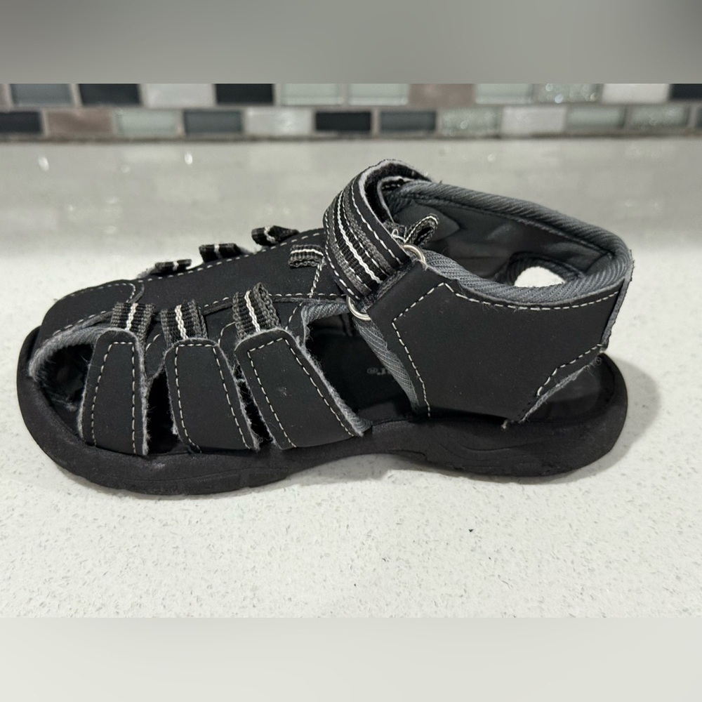 Bundle of 2 items /Kids Outdoor Sandals/Black & Blue and Green/boy size 6 - Picture 13 of 15